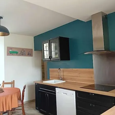 Maison De Famille: Les Castelets * La Cambe