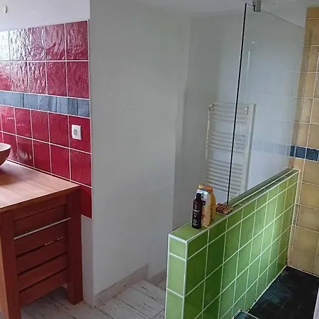 Maison De Famille: Les Castelets La Cambe